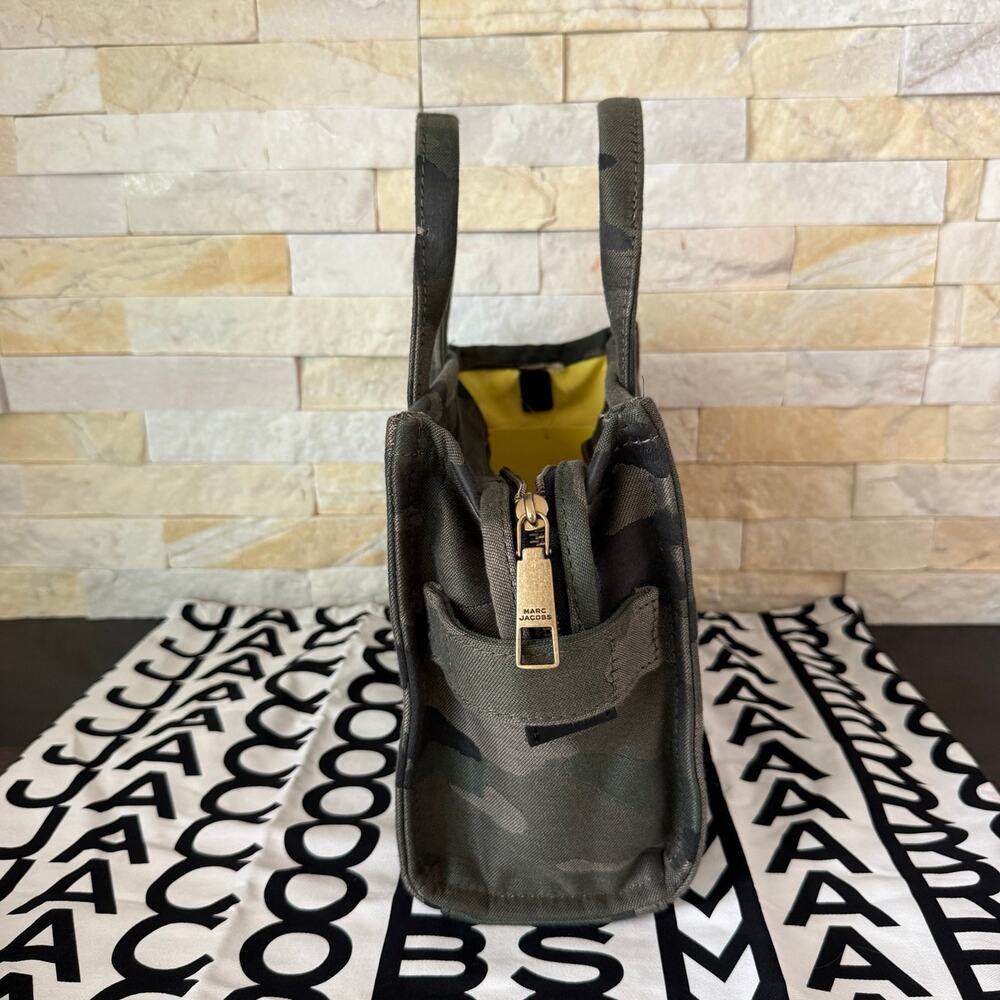 Limited‼️Marc Jacobs The Camo Jacquard Small Tote Bag 2S4HTT003H03 $295 - Picture 5 of 10